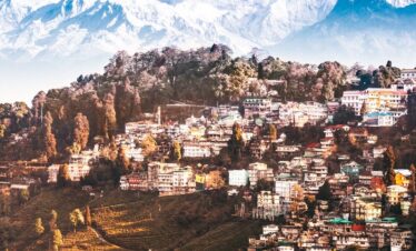 Queen of the Hills – Darjeeling