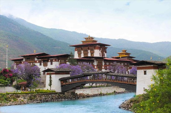 the-view-if-punakha-dzong